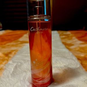 Bath & Body Works Cashmere Glow Fragrance Mist 8 fl oz